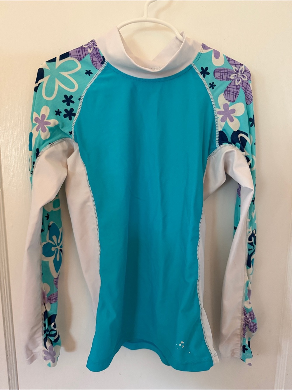 Tuga Girls Floral Sleeve Turquoise Rash Guard. Size: 6/7